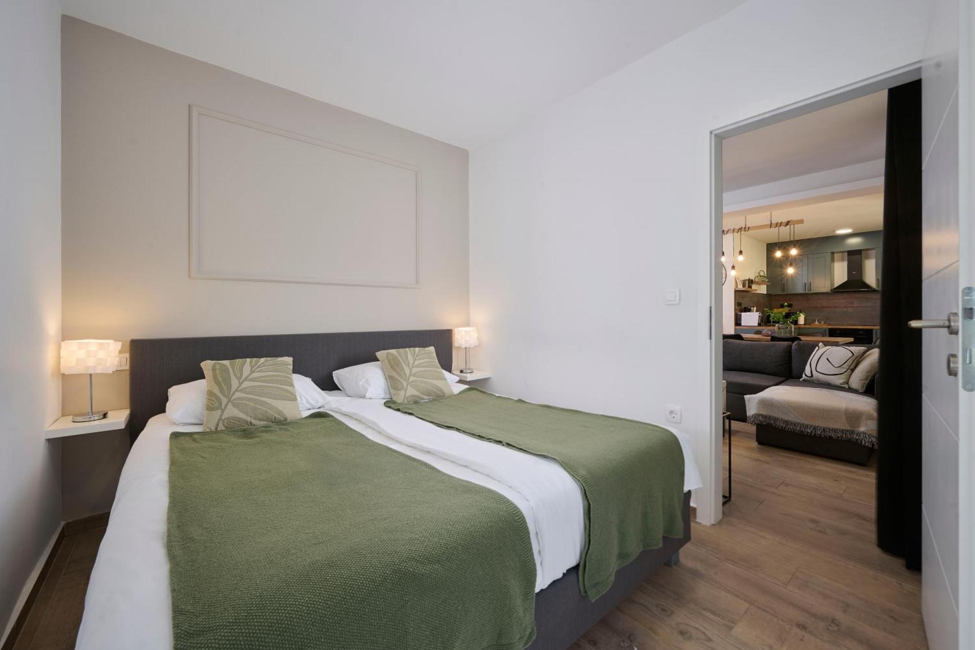 Apartment Martello Forest View Пореч Экстерьер фото